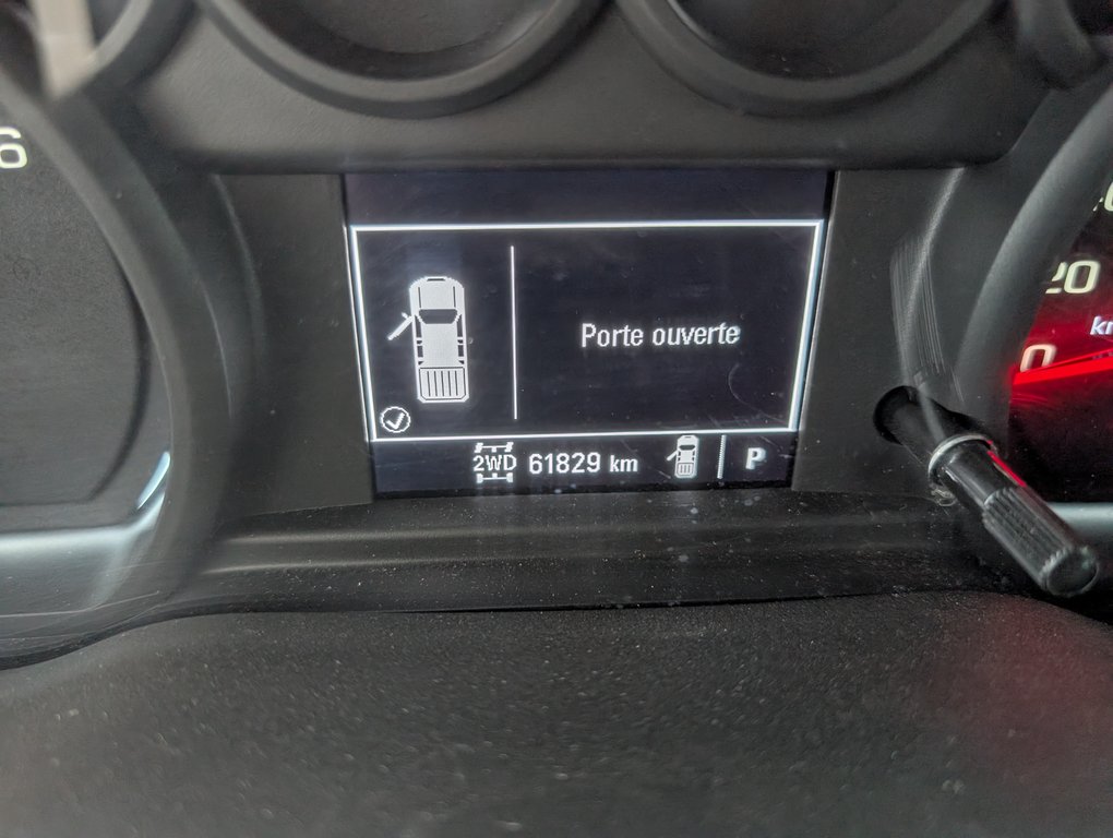 GMC Sierra 1500 Limited Pro 4X4, 2022 à Magog, Québec - 22 - w1024h768px