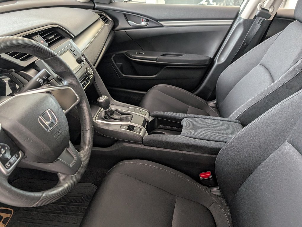 Honda Civic Sedan DX 2016 à Magog, Québec - 12 - w1024h768px