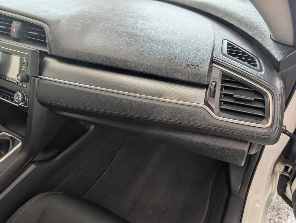 Honda Civic Sedan DX 2017 à Magog, Québec - 9 - w1024h768px