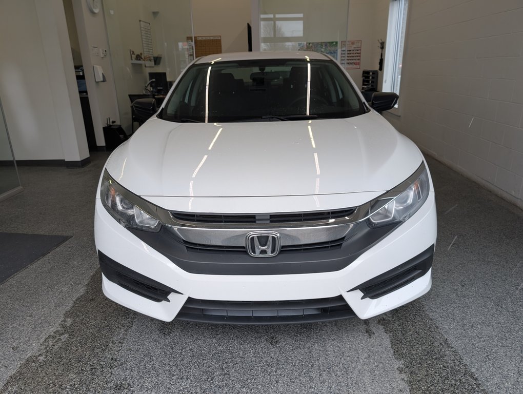 Honda Civic Sedan DX 2017 à Magog, Québec - 5 - w1024h768px