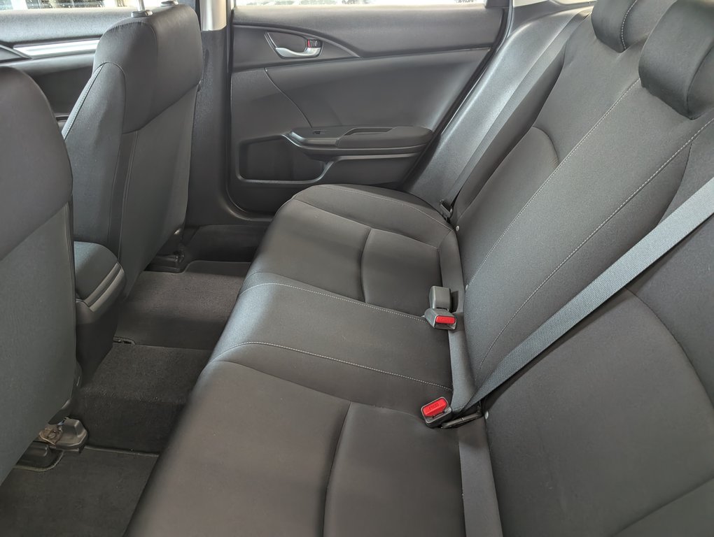 Honda Civic Sedan DX 2017 à Magog, Québec - 10 - w1024h768px