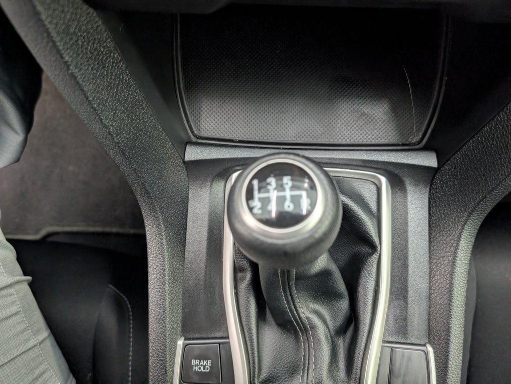 Honda Civic Sedan DX 2017 à Magog, Québec - 16 - w1024h768px