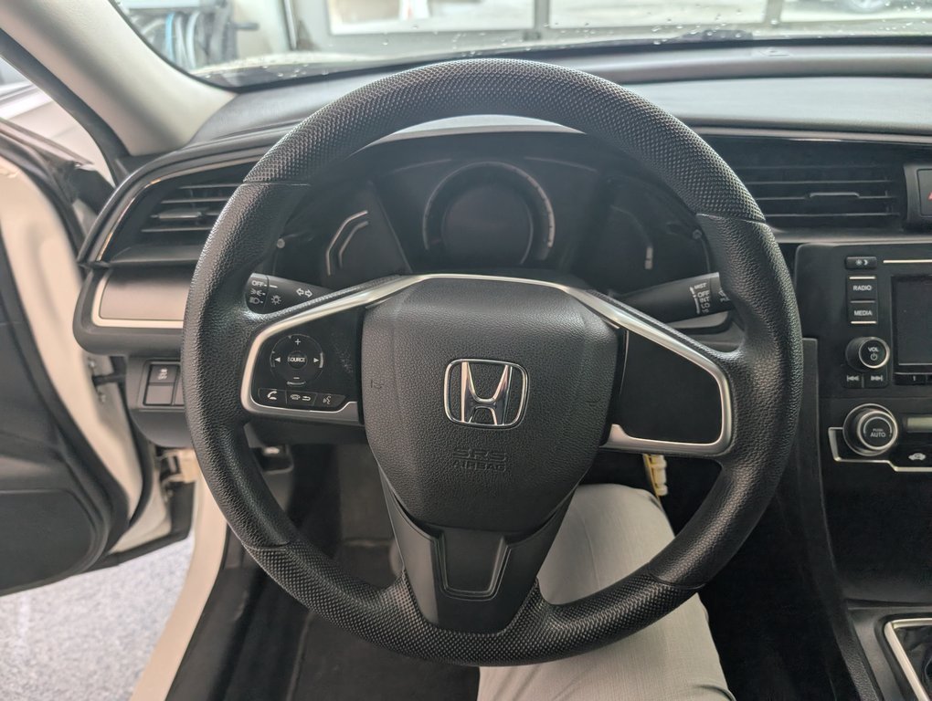 Honda Civic Sedan DX 2017 à Magog, Québec - 14 - w1024h768px
