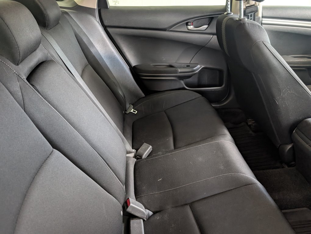 Honda Civic Sedan LX 2017 à Magog, Québec - 7 - w1024h768px