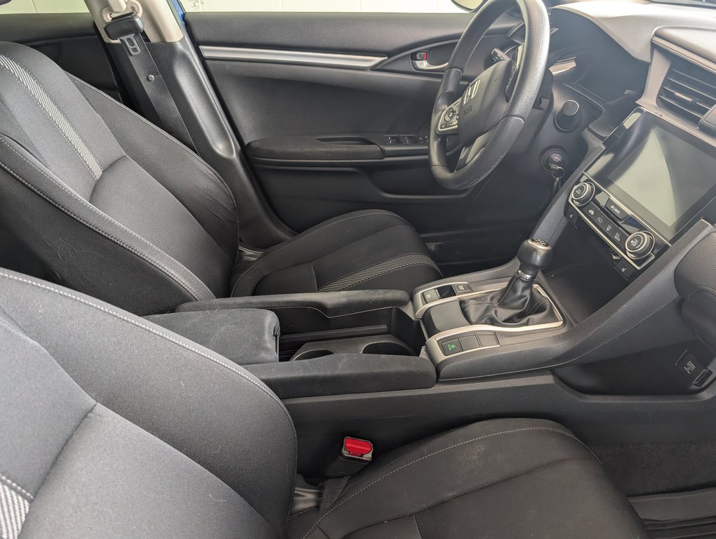 Honda Civic Sedan LX 2017 à Magog, Québec - 8 - w1024h768px