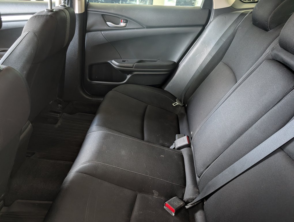 Honda Civic Sedan LX 2017 à Magog, Québec - 11 - w1024h768px