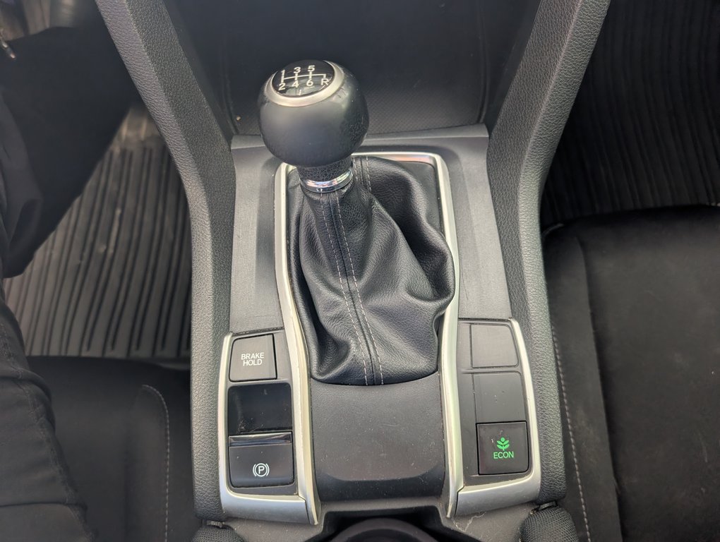Honda Civic Sedan LX 2017 à Magog, Québec - 15 - w1024h768px