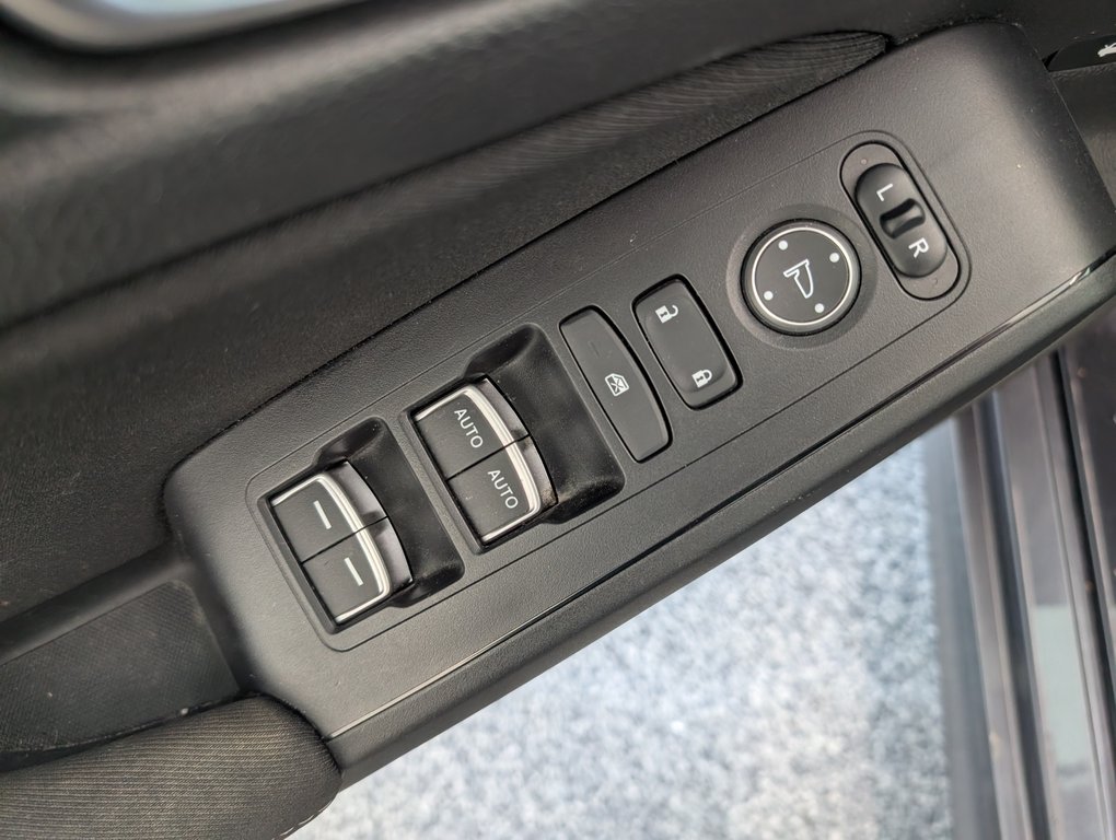 2022 Honda Civic Sedan LX in Magog, Quebec - 13 - w1024h768px