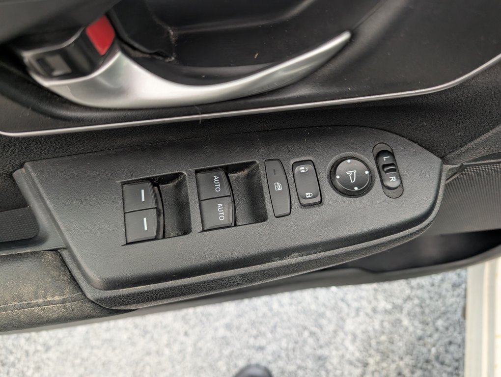 Honda CR-V EX AWD, TOIT, MAGS, 2017 à Magog, Québec - 12 - w1024h768px