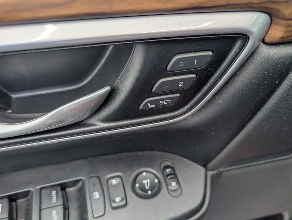 2018 Honda CR-V Touring AWD, in Magog, Quebec - 16 - w1024h768px