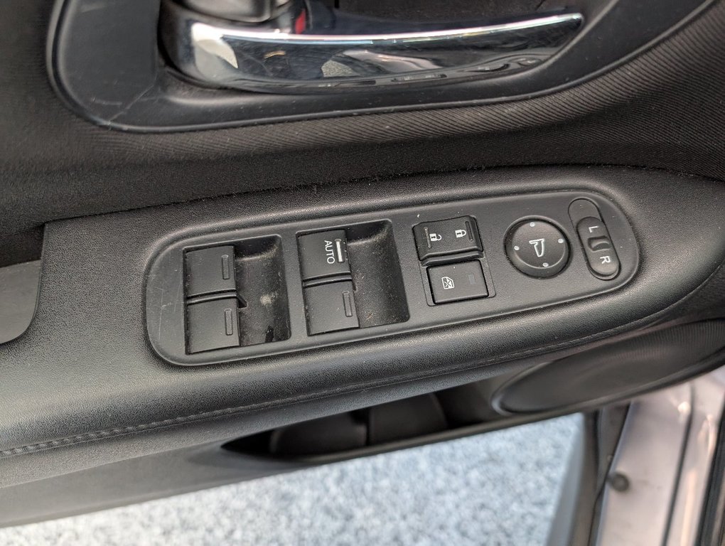 Honda HR-V LX 2016 à Magog, Québec - 14 - w1024h768px