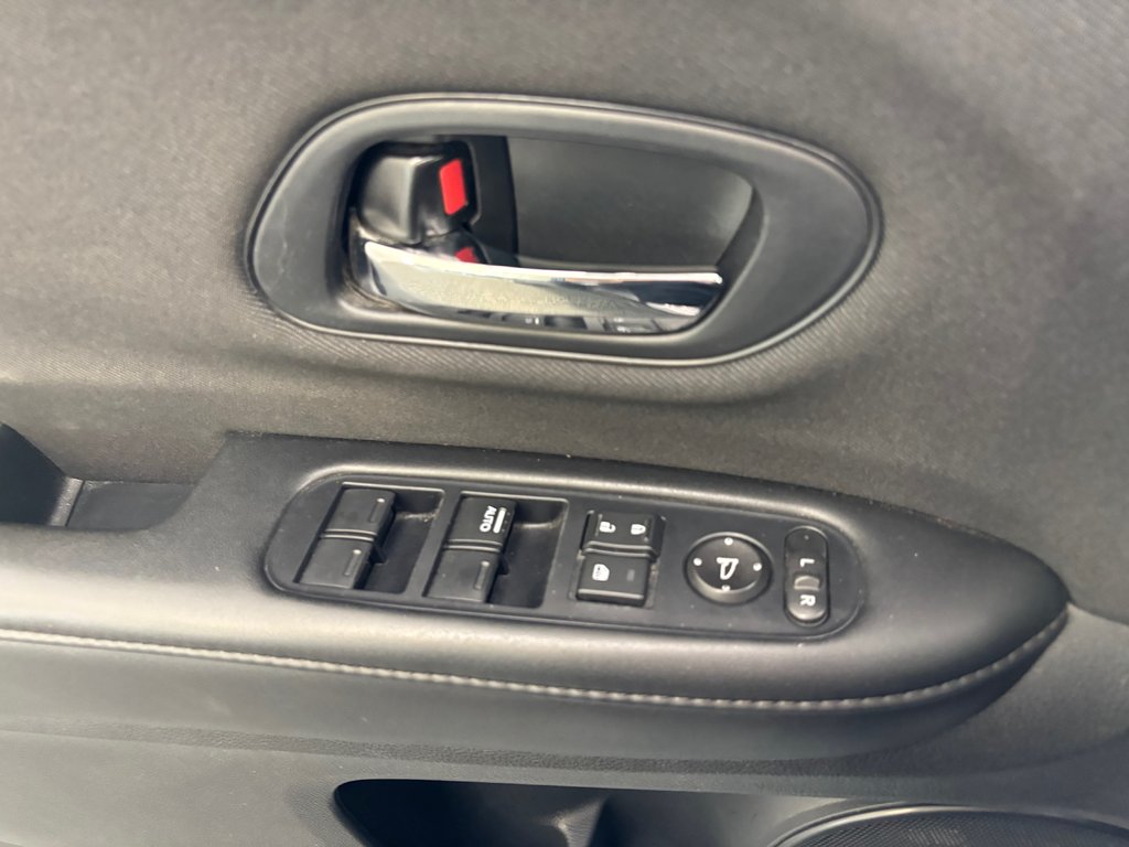 2019 Honda HR-V LX in Magog, Quebec - 13 - w1024h768px