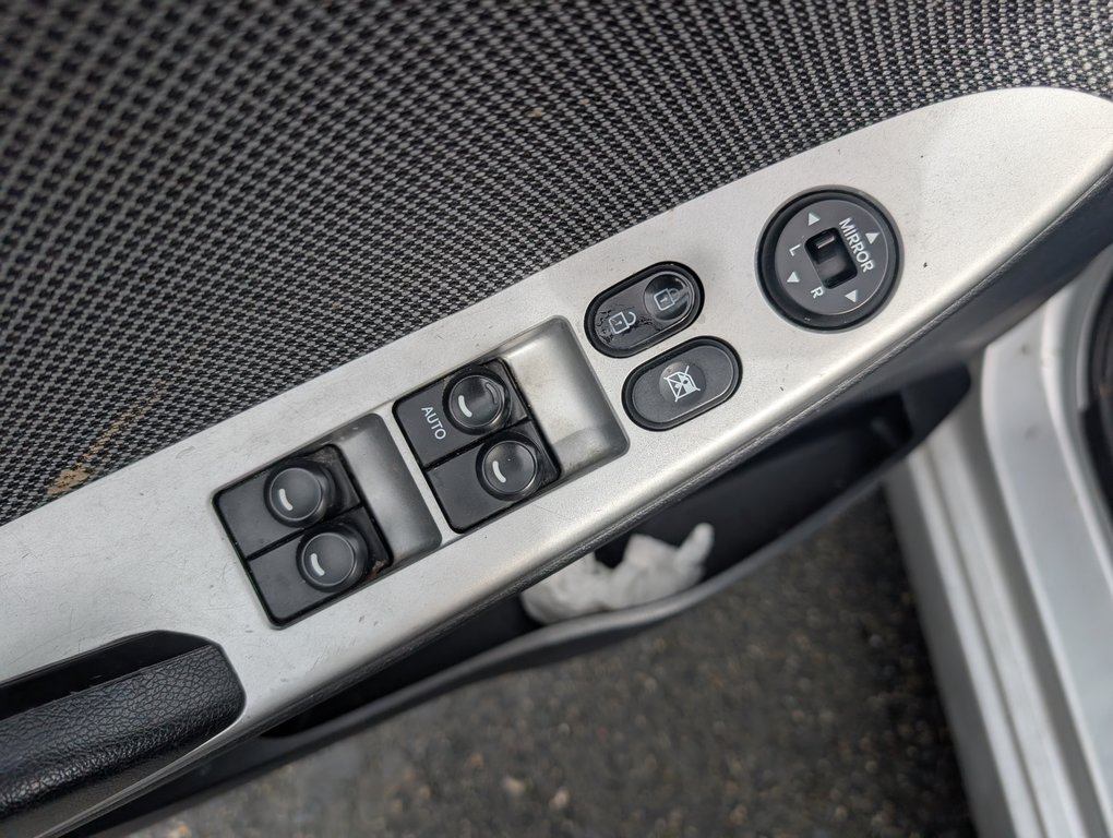 2014 Hyundai Accent GL in Magog, Quebec - 10 - w1024h768px