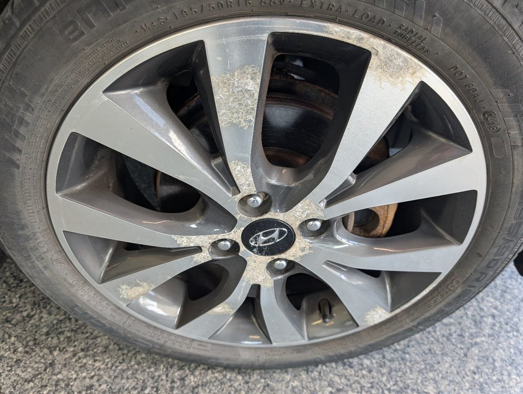 Hyundai Accent SE, AUTOMATIQUE, 2015 à Magog, Québec - 21 - w1024h768px