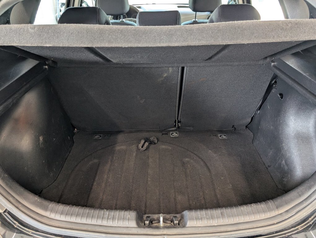 Hyundai Accent SE, AUTOMATIQUE, 2015 à Magog, Québec - 6 - w1024h768px