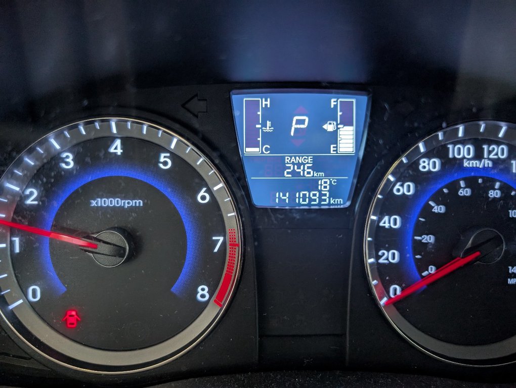 Hyundai Accent SE, AUTOMATIQUE, 2015 à Magog, Québec - 19 - w1024h768px