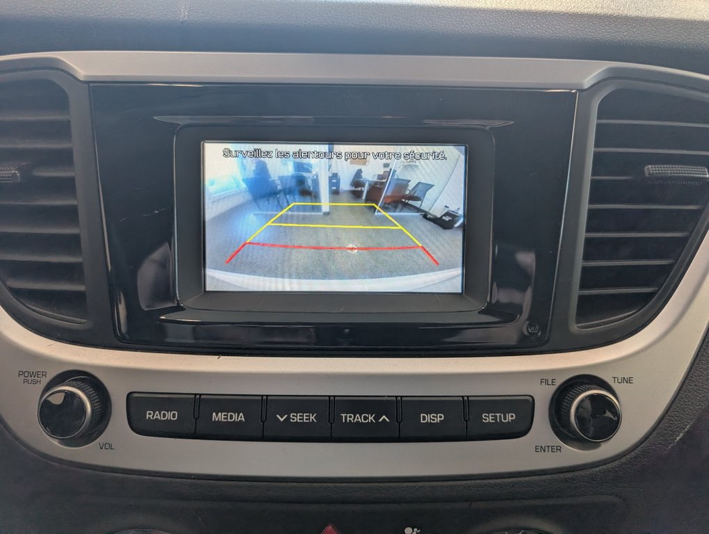 Hyundai Accent Essential 2019 à Magog, Québec - 16 - w1024h768px