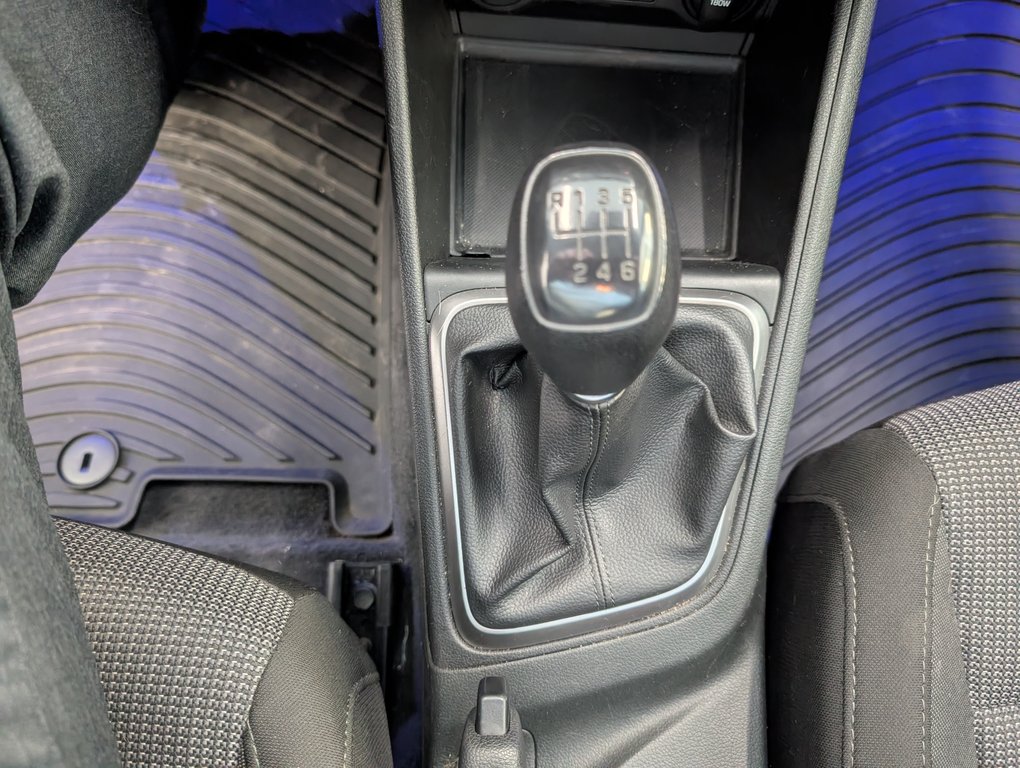 Hyundai Accent Essential 2019 à Magog, Québec - 13 - w1024h768px