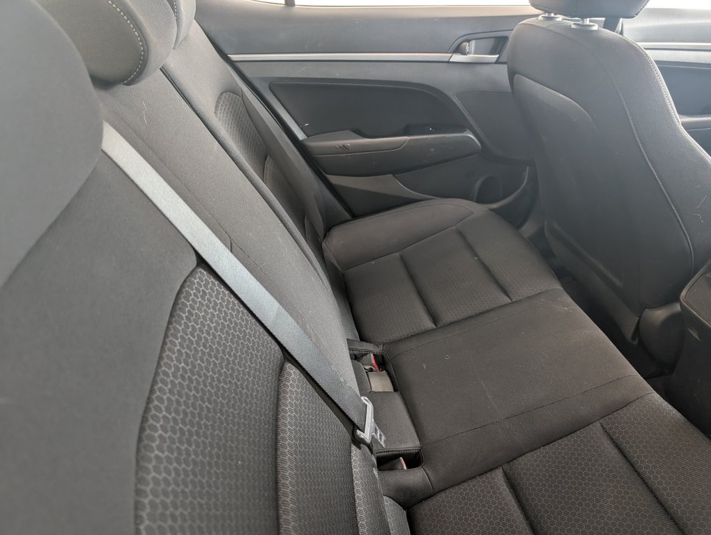Hyundai Elantra SE, AUTOMATIQUE, A/C, 2017 à Magog, Québec - 7 - w1024h768px