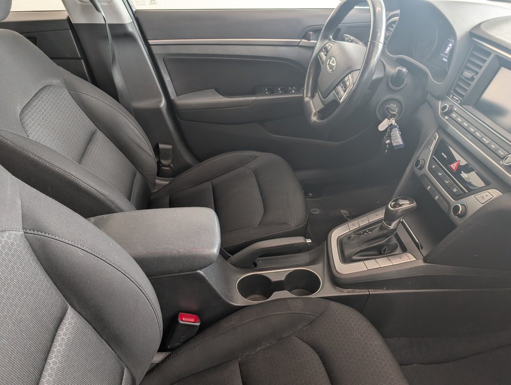 Hyundai Elantra SE, AUTOMATIQUE, A/C, 2017 à Magog, Québec - 8 - w1024h768px