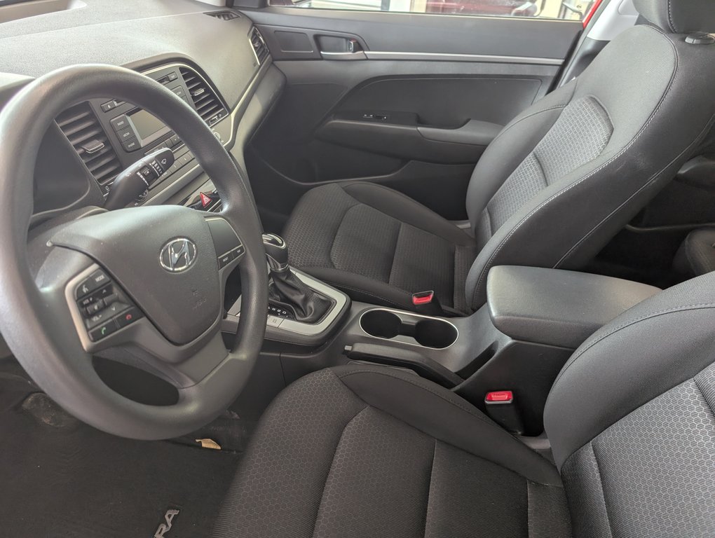 2017 Hyundai Elantra AUTOMATIQUE, A/C, in Magog, Quebec - 11 - w1024h768px