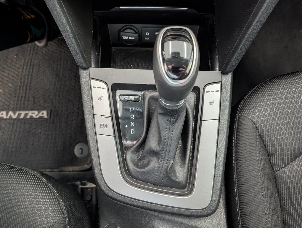 2017 Hyundai Elantra AUTOMATIQUE, A/C, in Magog, Quebec - 15 - w1024h768px