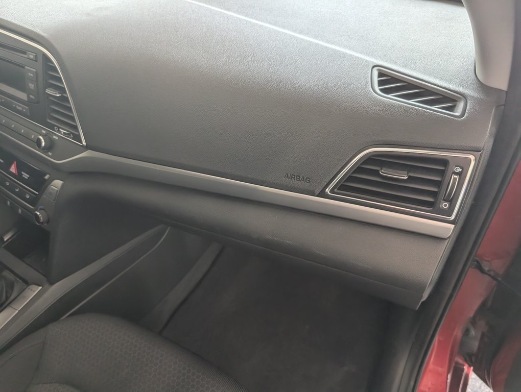 2017 Hyundai Elantra AUTOMATIQUE, A/C, in Magog, Quebec - 9 - w1024h768px