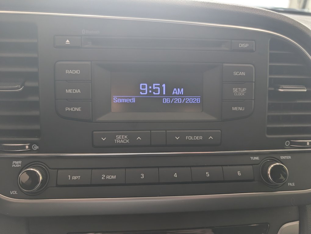 2017 Hyundai Elantra AUTOMATIQUE, A/C, in Magog, Quebec - 17 - w1024h768px