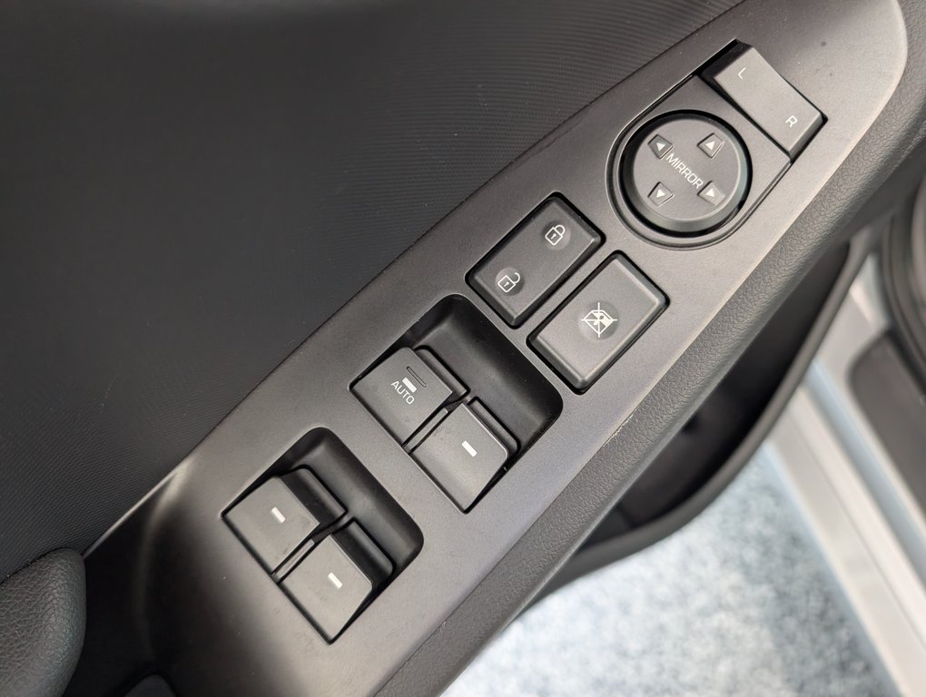 2020 Hyundai Ioniq Electric Preferred in Magog, Quebec - 12 - w1024h768px