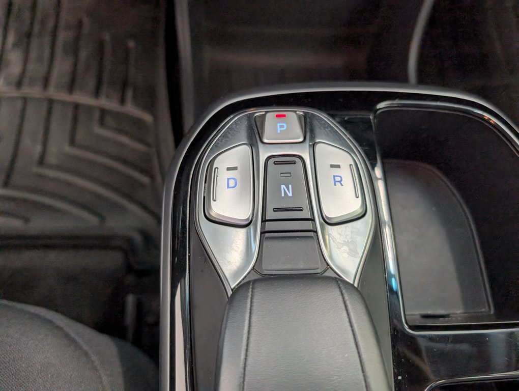 2020 Hyundai Ioniq Electric Preferred in Magog, Quebec - 15 - w1024h768px