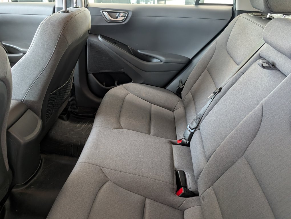 2020 Hyundai Ioniq Electric Preferred in Magog, Quebec - 9 - w1024h768px