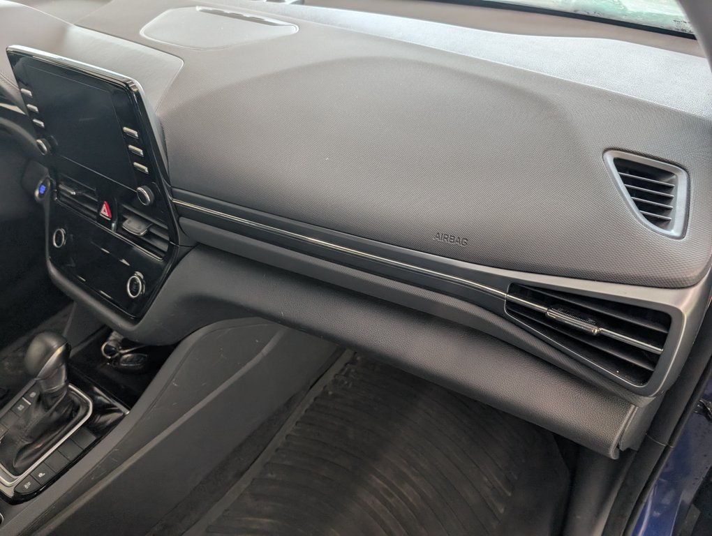 2021 Hyundai Ioniq Plug-In Hybrid Preferred in Magog, Quebec - 9 - w1024h768px