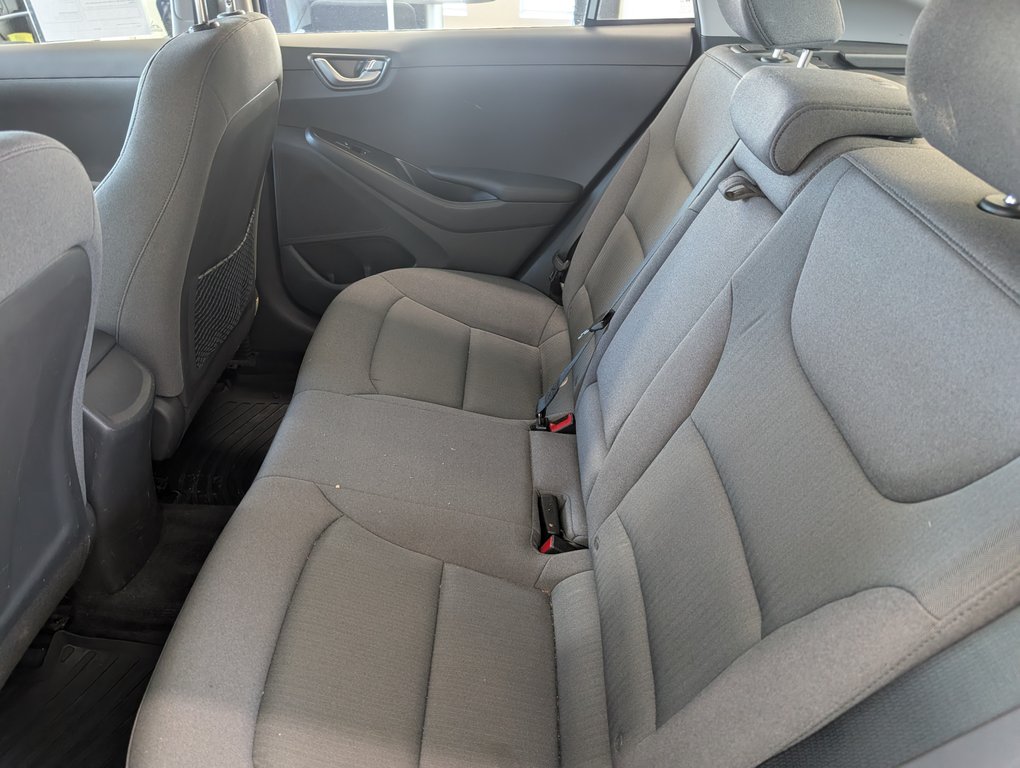 2021 Hyundai Ioniq Plug-In Hybrid Preferred in Magog, Quebec - 10 - w1024h768px