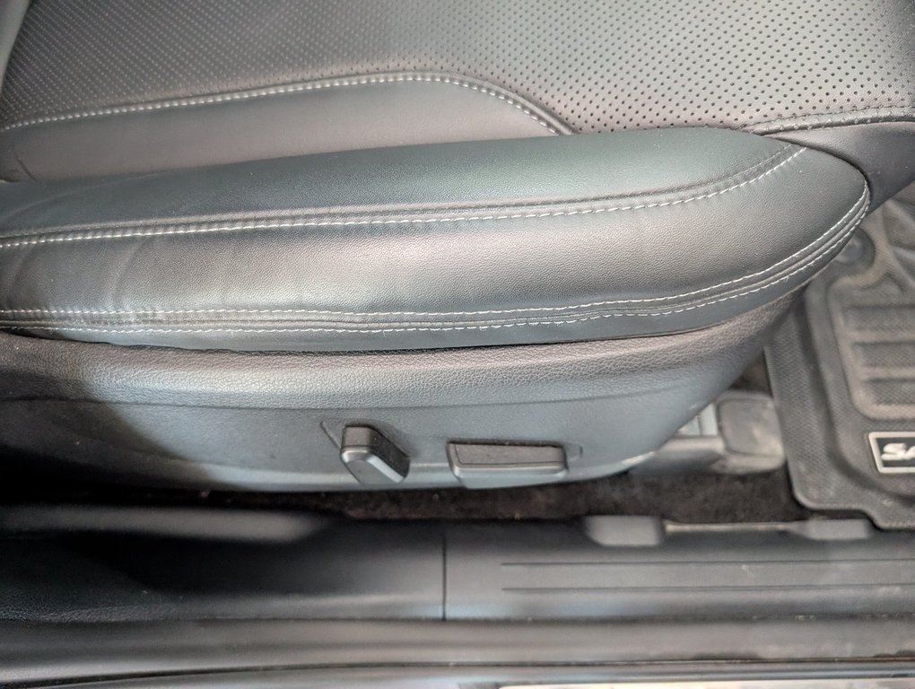 2023 Hyundai Santa Fe Hybrid Luxury AWD, in Magog, Quebec - 11 - w1024h768px