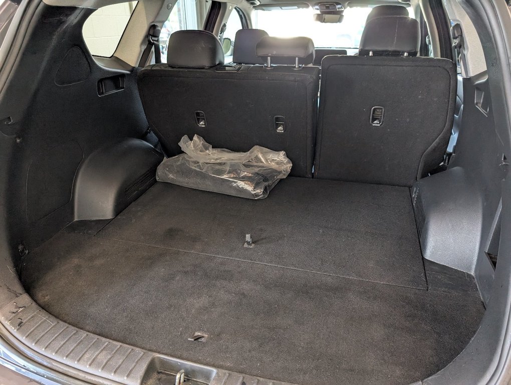 2023 Hyundai Santa Fe Hybrid Luxury AWD, in Magog, Quebec - 7 - w1024h768px
