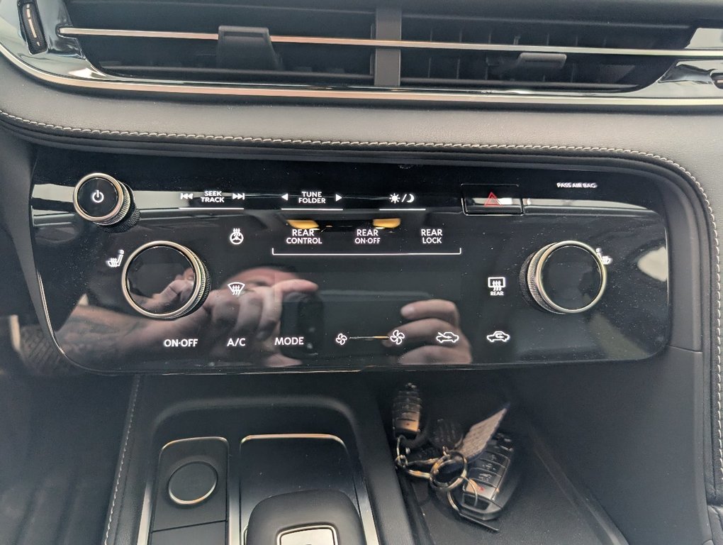 Infiniti QX60 PURE 2023 à Magog, Québec - 21 - w1024h768px