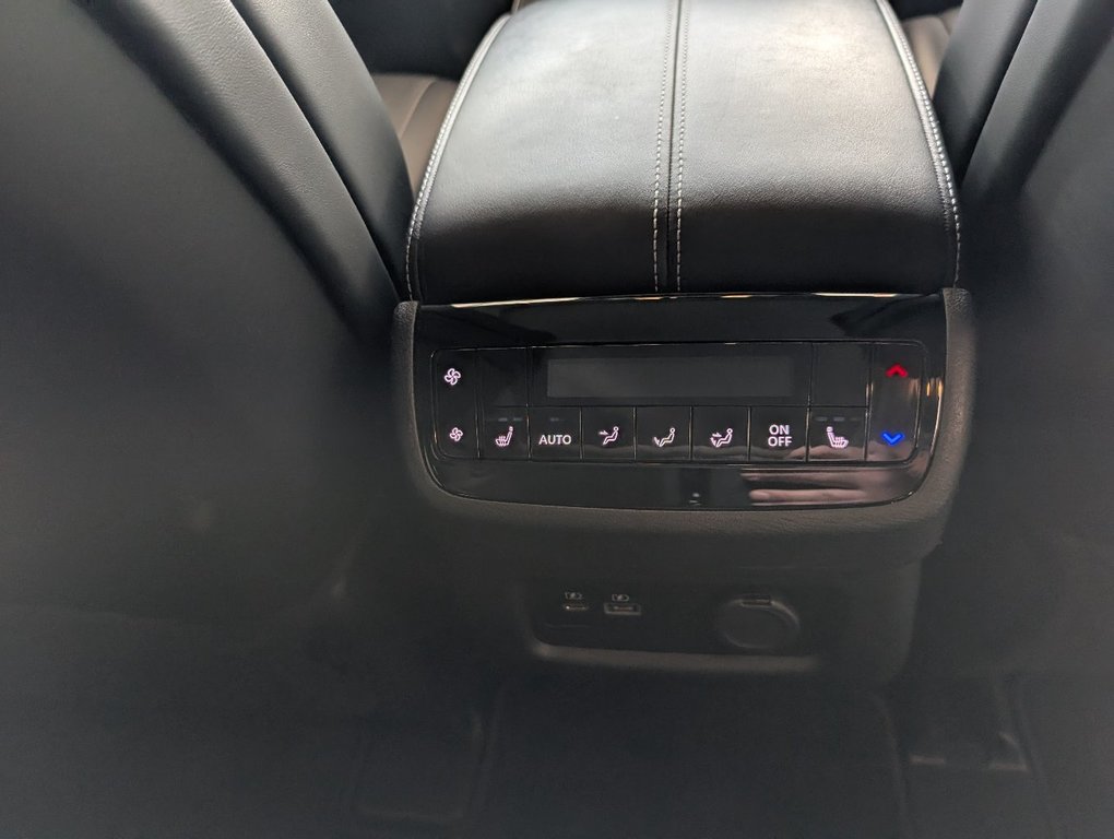 Infiniti QX60 PURE 2023 à Magog, Québec - 9 - w1024h768px