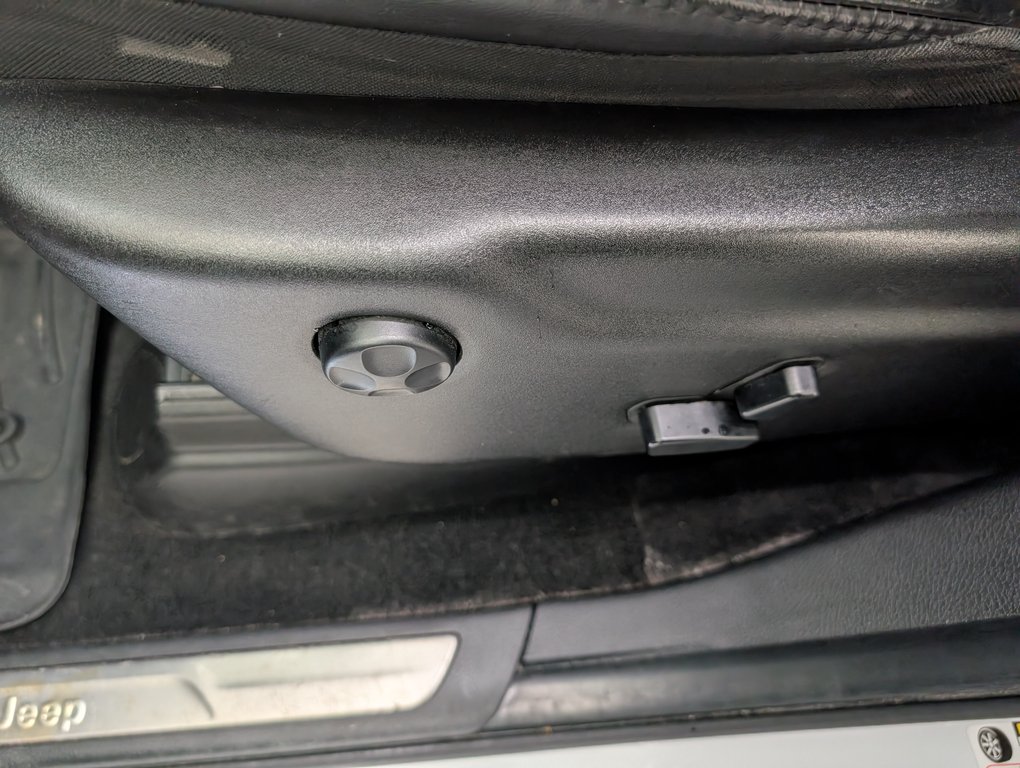 Jeep Grand Cherokee Limited AWD, 2014 à Magog, Québec - 14 - w1024h768px