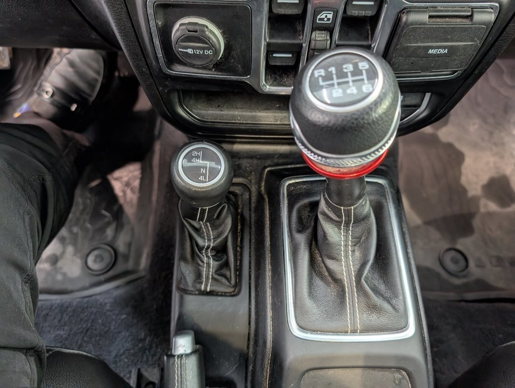2021 Jeep Wrangler Unlimited Sahara 4X4 in Magog, Quebec - 13 - w1024h768px
