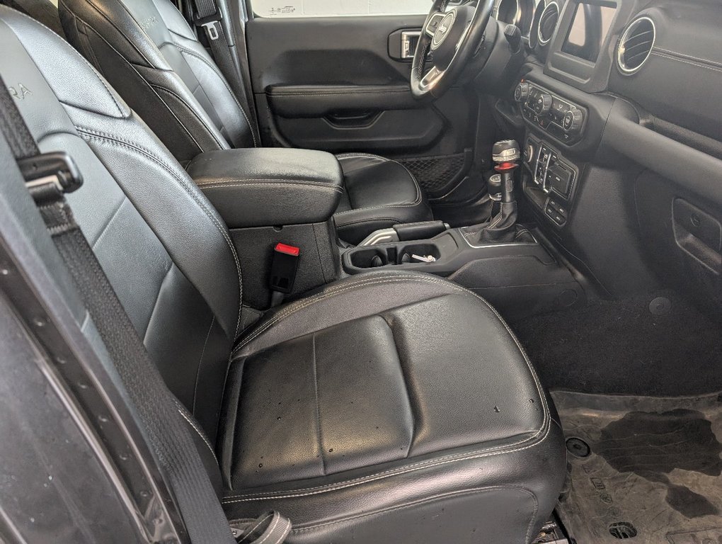 2021 Jeep Wrangler Unlimited Sahara 4X4 in Magog, Quebec - 8 - w1024h768px
