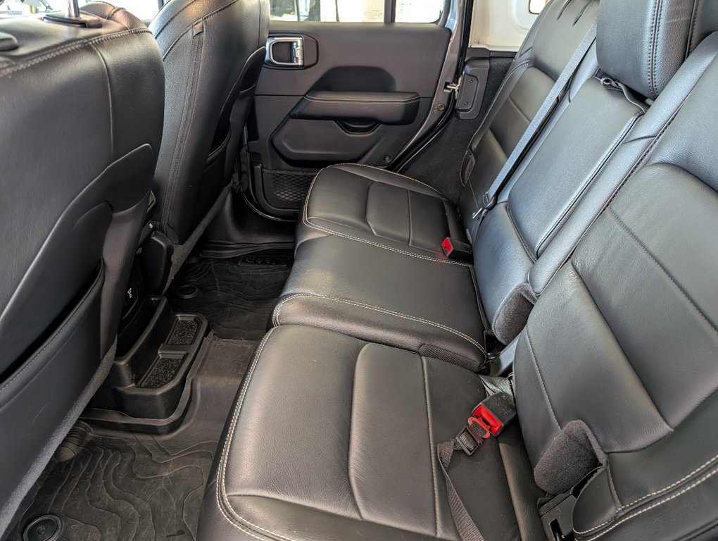 2021 Jeep Wrangler Unlimited Sahara 4X4, in Magog, Quebec - 11 - w1024h768px