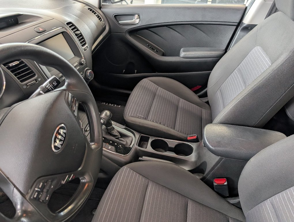 Kia Forte LX+, AUTOMATIQUE, A/C, 2017 à Magog, Québec - 11 - w1024h768px