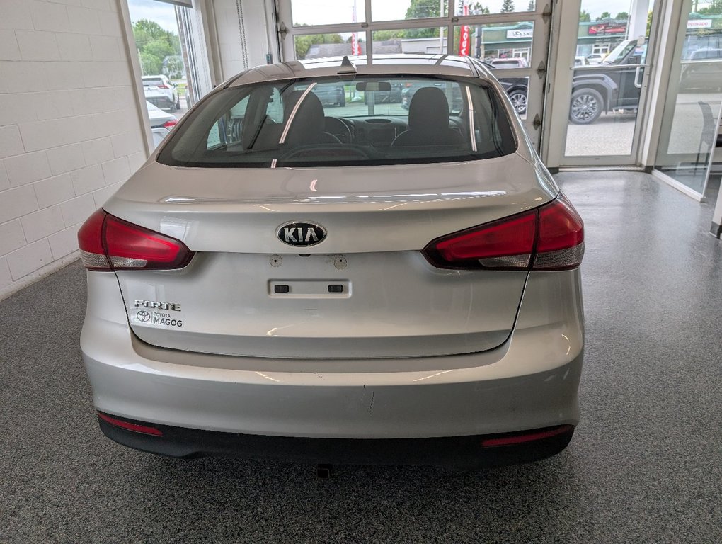 Kia Forte LX+, AUTOMATIQUE, A/C, 2017 à Magog, Québec - 4 - w1024h768px