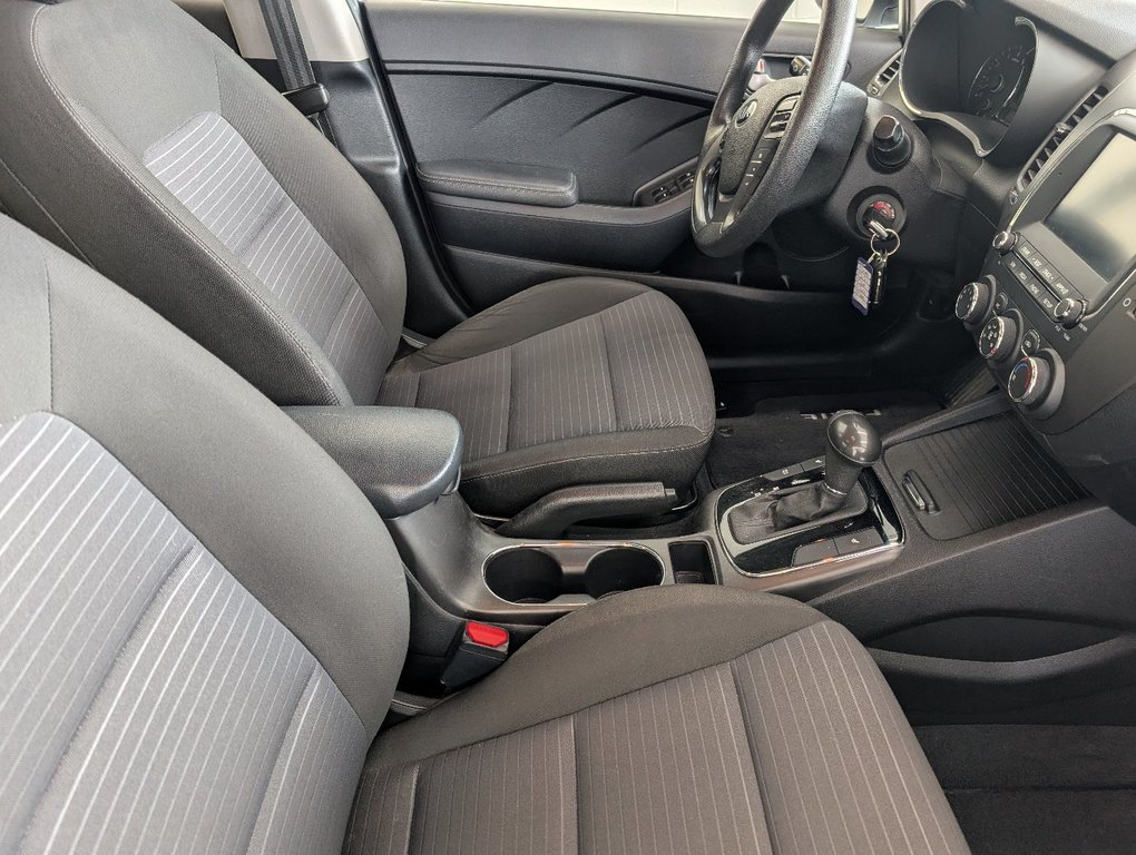 Kia Forte LX+, AUTOMATIQUE, A/C, 2017 à Magog, Québec - 8 - w1024h768px