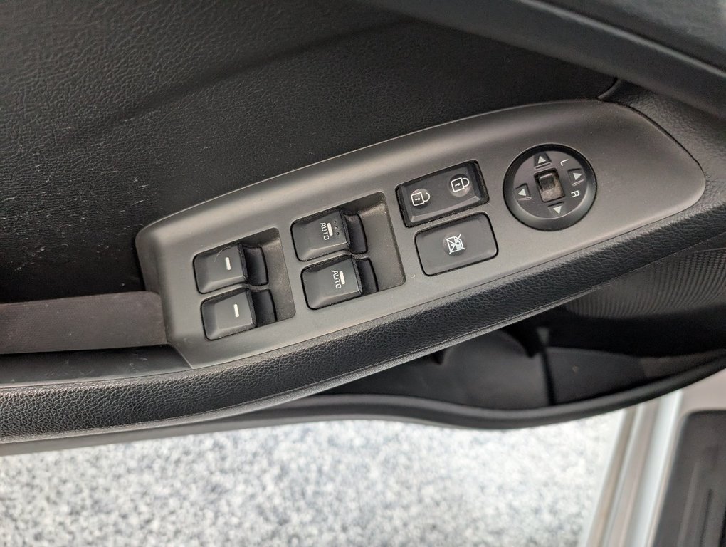 Kia Forte LX+, AUTOMATIQUE, A/C, 2017 à Magog, Québec - 12 - w1024h768px