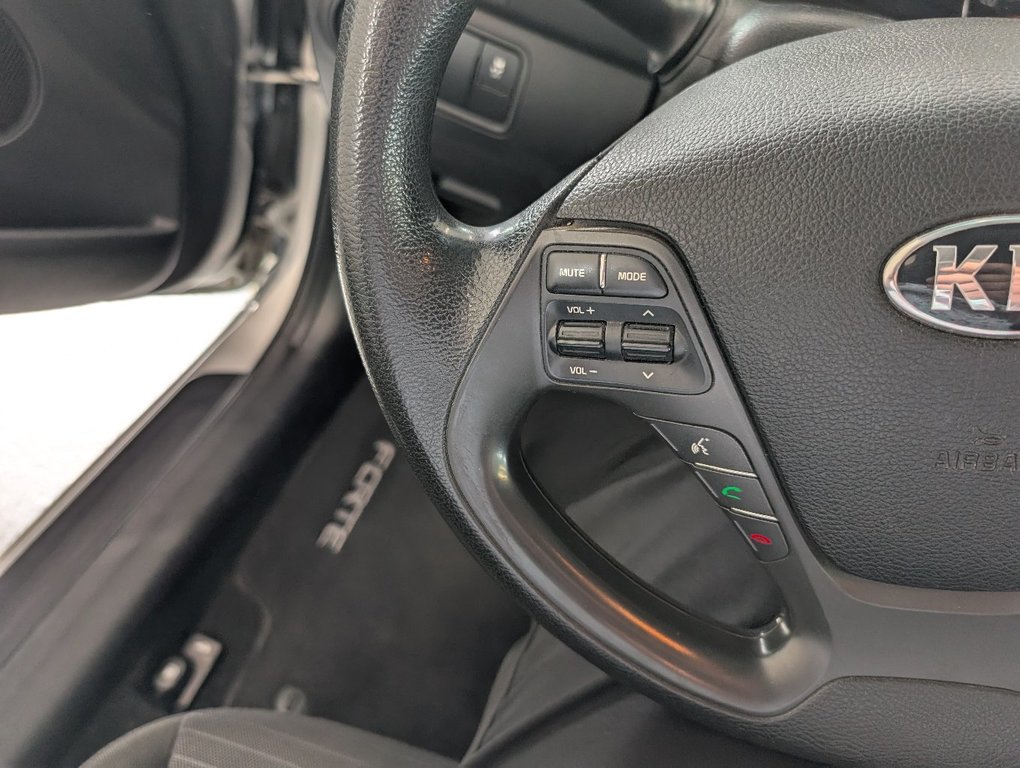 Kia Forte LX+, AUTOMATIQUE, A/C, 2017 à Magog, Québec - 16 - w1024h768px
