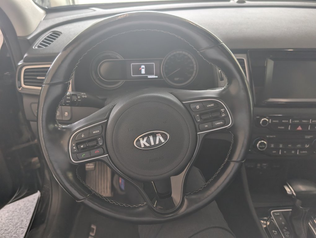 2018 Kia Niro EX PREMIUM in Magog, Quebec - 13 - w1024h768px