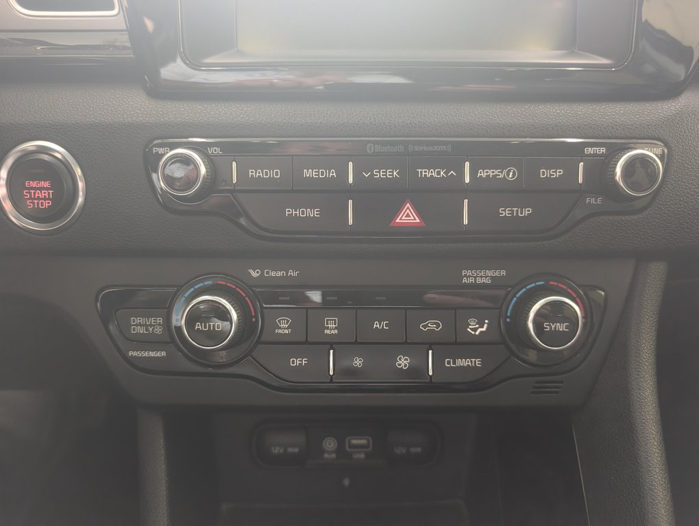 2018 Kia Niro EX PREMIUM in Magog, Quebec - 16 - w1024h768px