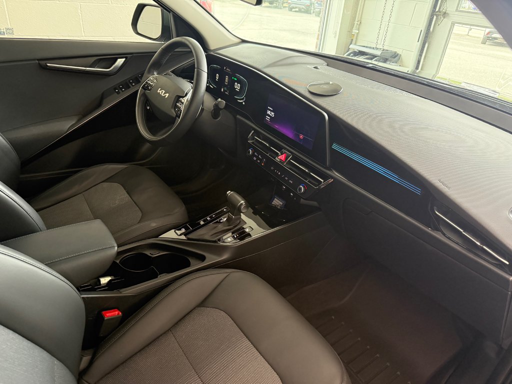 Kia Niro EX 2024 à Magog, Québec - 10 - w1024h768px