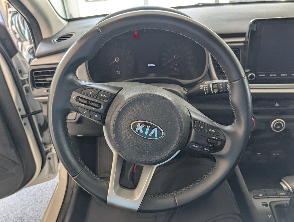 2023 Kia Rio 5-door LX PLUS in Magog, Quebec - 16 - w1024h768px